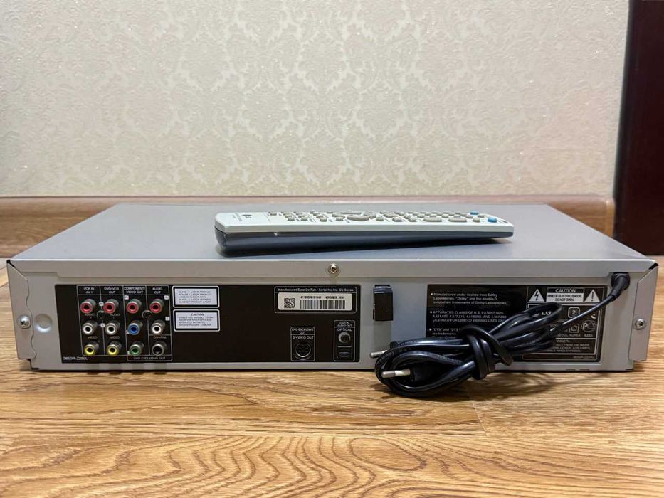 Видеомагнитофон & DVD LG - 6 Head Hi-Fi Stereo. Made In Korea!