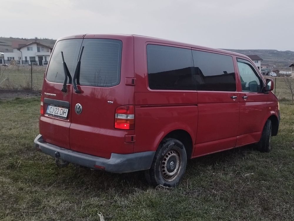 Vw  Transporter T5  8+1 locuri