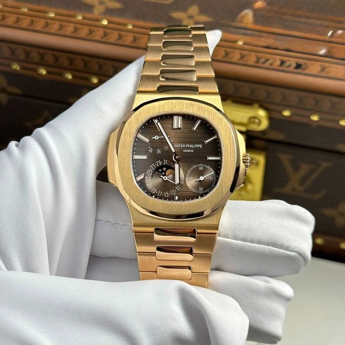 patek philippe nautilus power rserv Gold