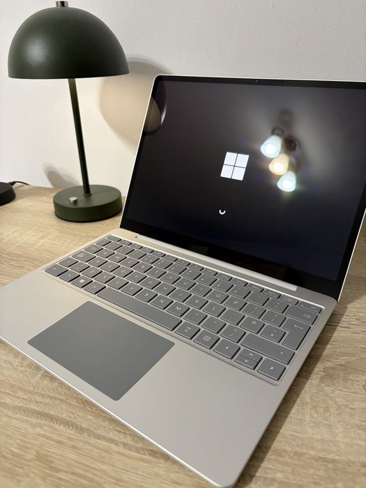 Microsoft Surface Laptop Go 2