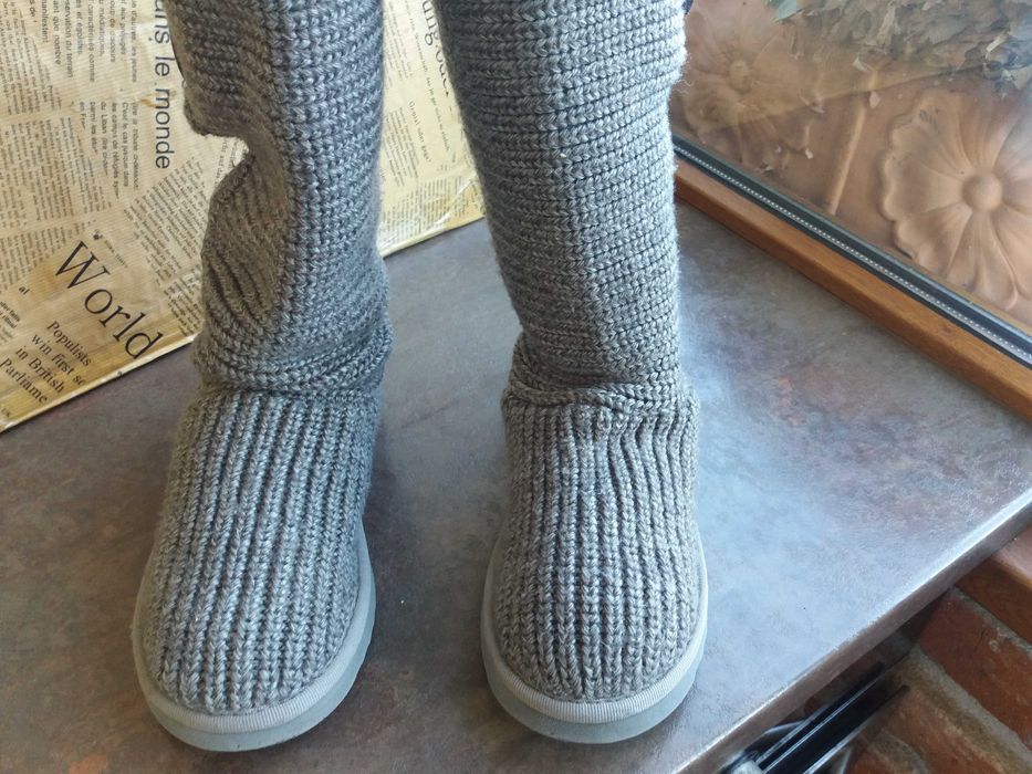 дамски ботуши,зимни обувки,боти,апрески,UGG номер37