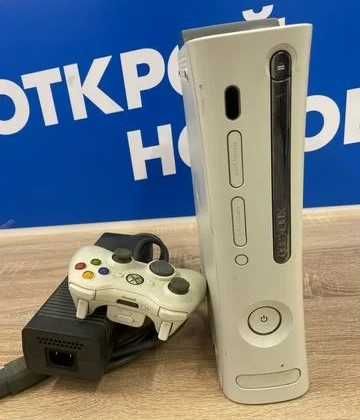 Игровая приставка Xbox 360