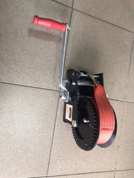 Troliu manual DRAGONWINCH cu cablu simtetic 1.58T