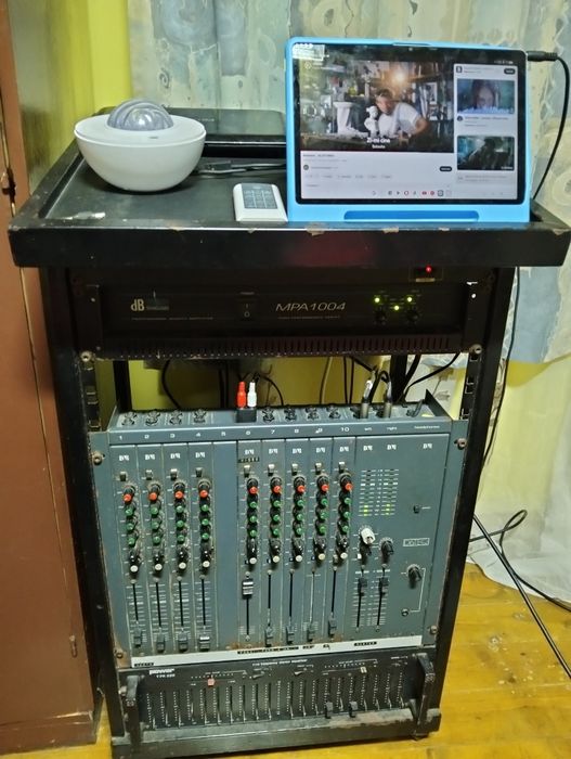 Vând sau schimb telefon