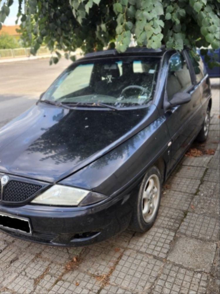 На части! Lancia Ypsilon 1.2 80 конски сили
