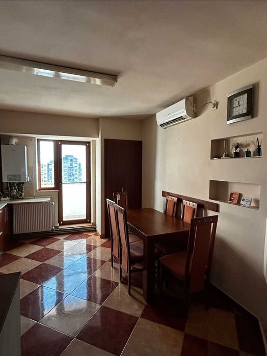 Închiriez Apartament zona Intim