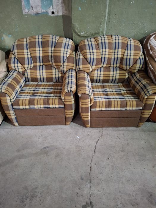 Кресла в хорошем состояние