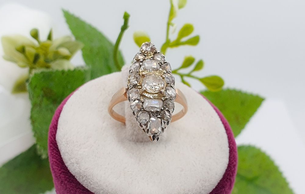 Inel din aur de 14K cu diamante naturale țintuite în argint