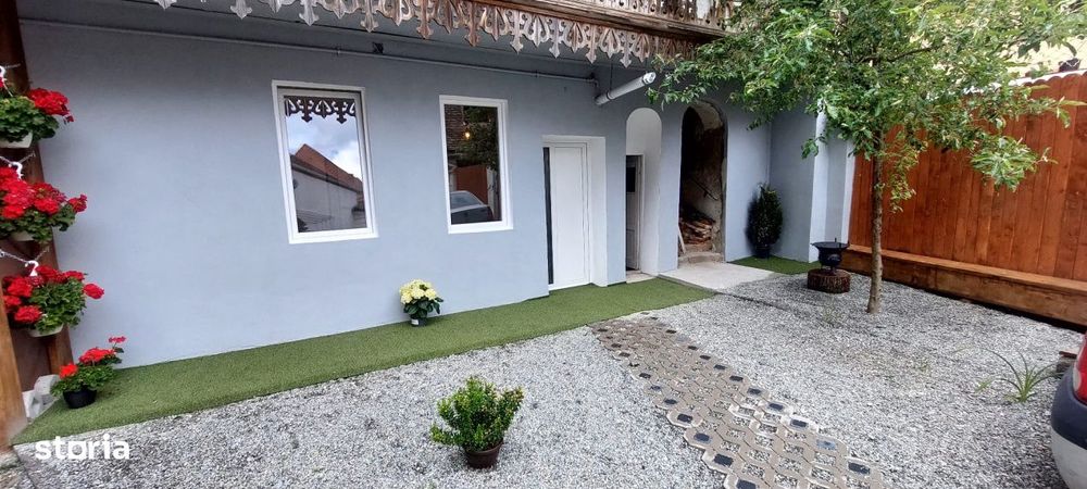 Studio modern  34mp utili, la curte , spre vanzare  Central