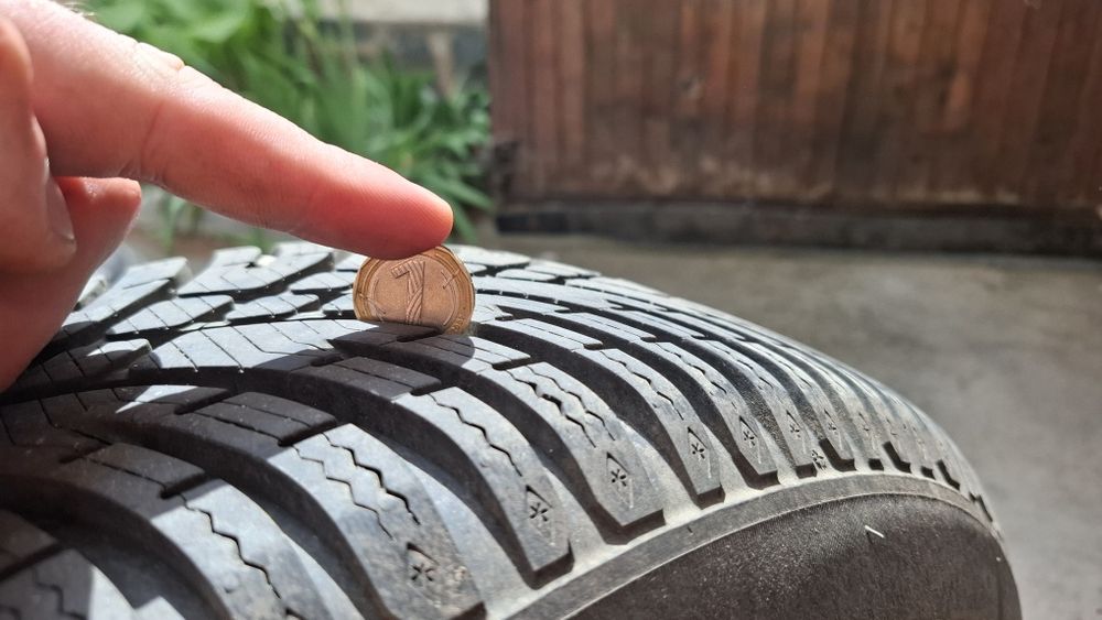 Гуми BFGoodrich заедно с джанти 185x65x14 зимни 4x100