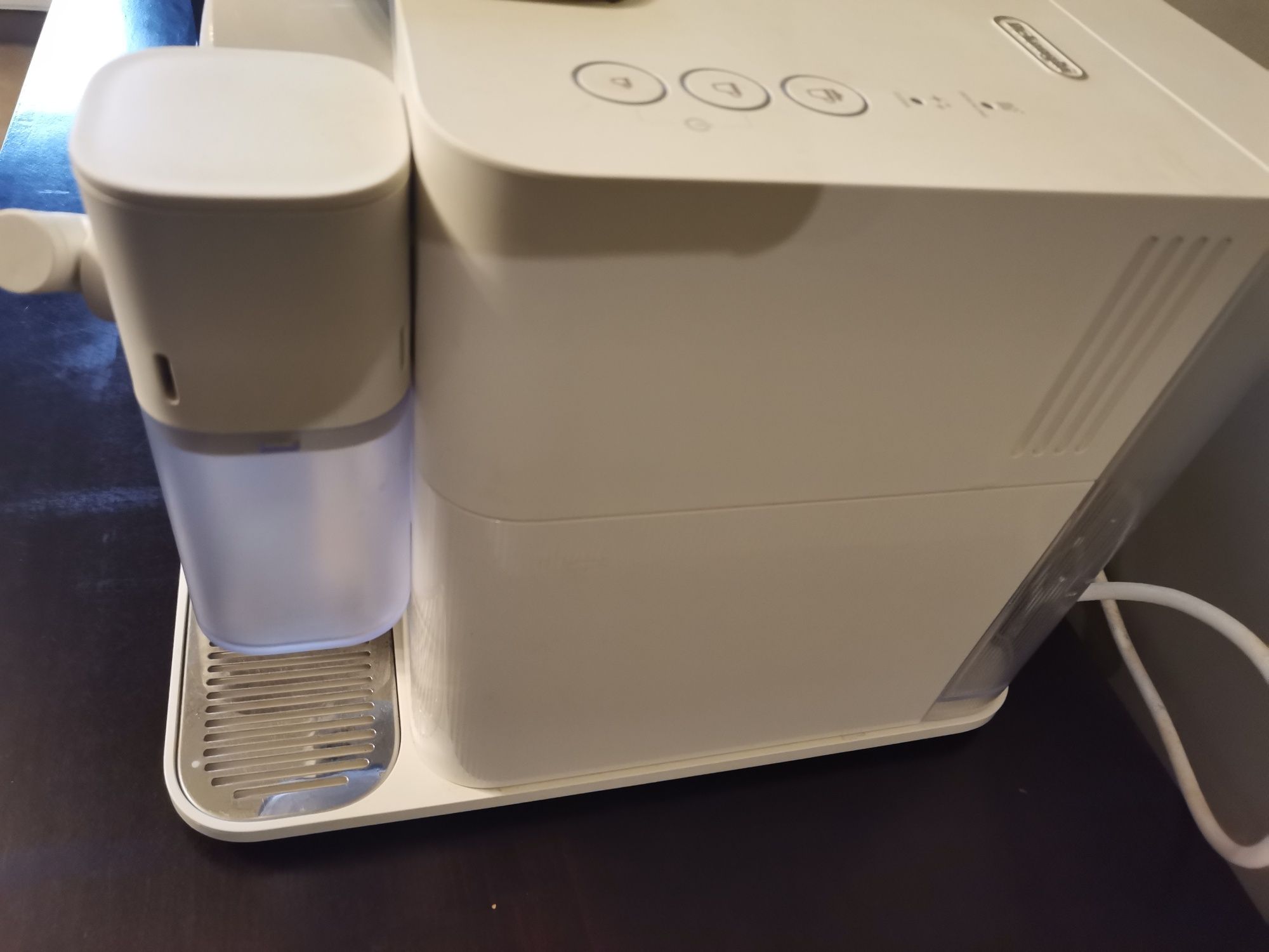 Espresor Nespresso DeLonghi Lattissima
