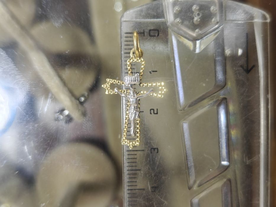 Cruciuliță aur 18k 0.7gr (r)