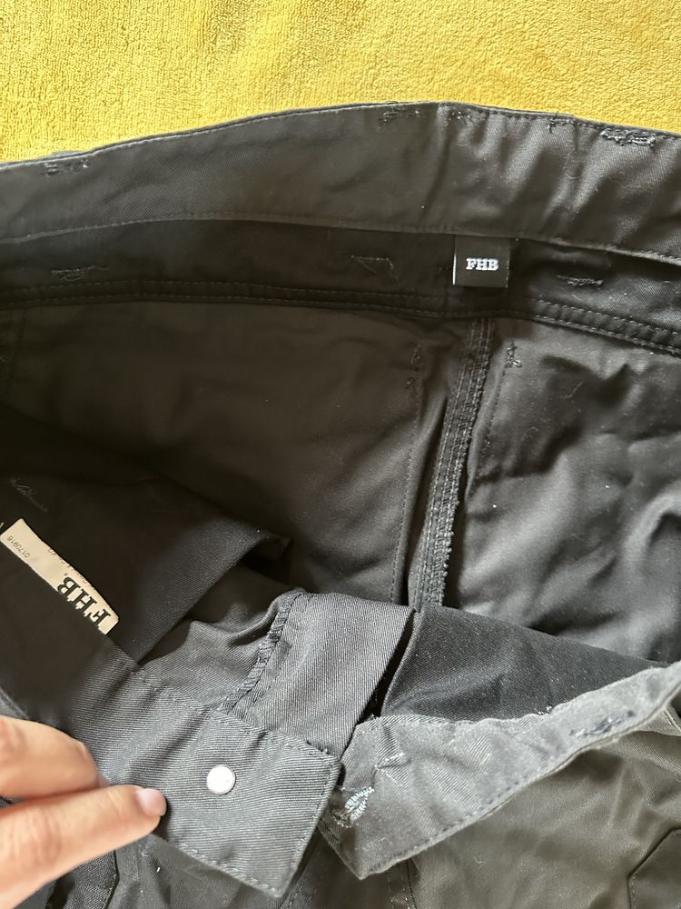 Pantaloni profesionali pentru lucru FHB