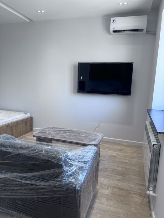 Uy sotiladi 1 xona 35M2