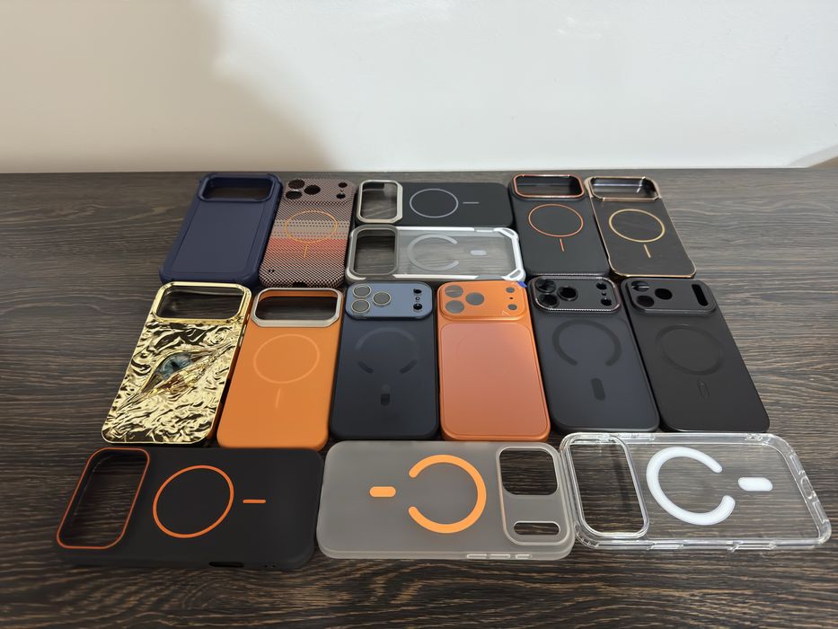 Husa cu MagSafe pentru iPhone 17 Pro si 17 Pro Max - Cosmic Orange -