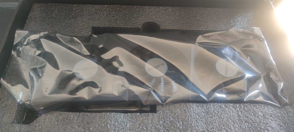 Placă video Gigabyte RTX 3080 Ti Eagle 12 GB – stare excelentă