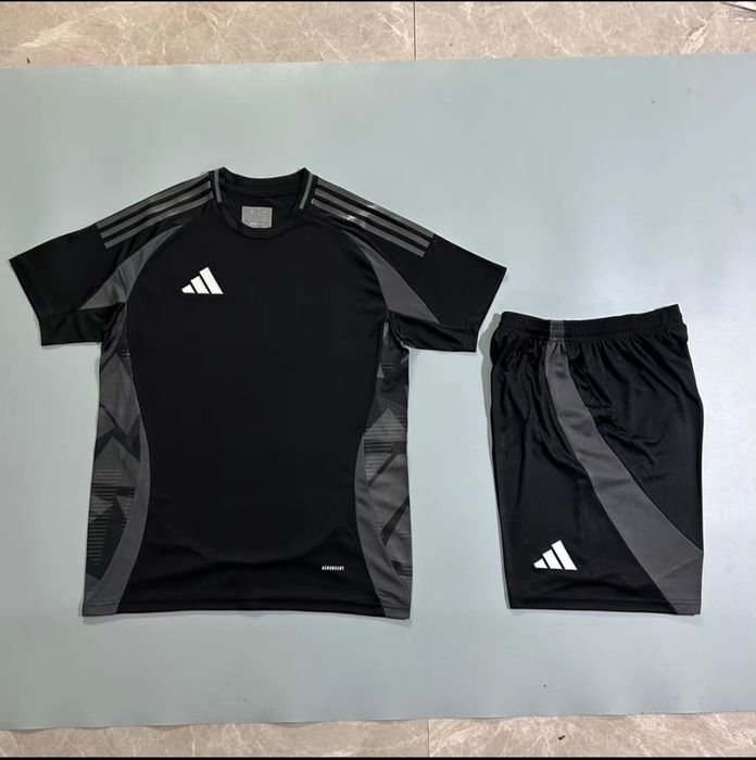 Продам спортивный комплект