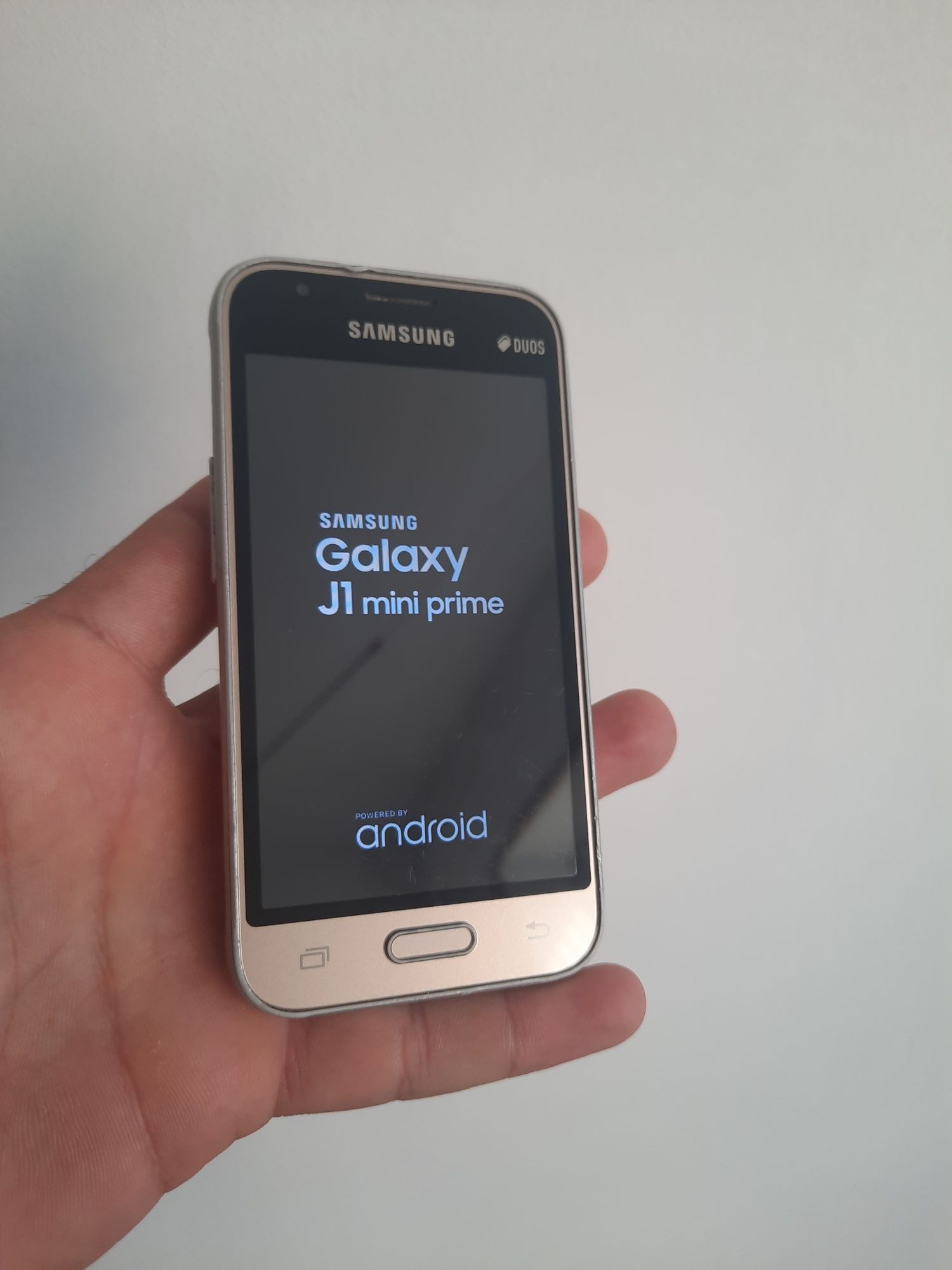 Мобил телефони сотилади Samsung J 1 mini Prime