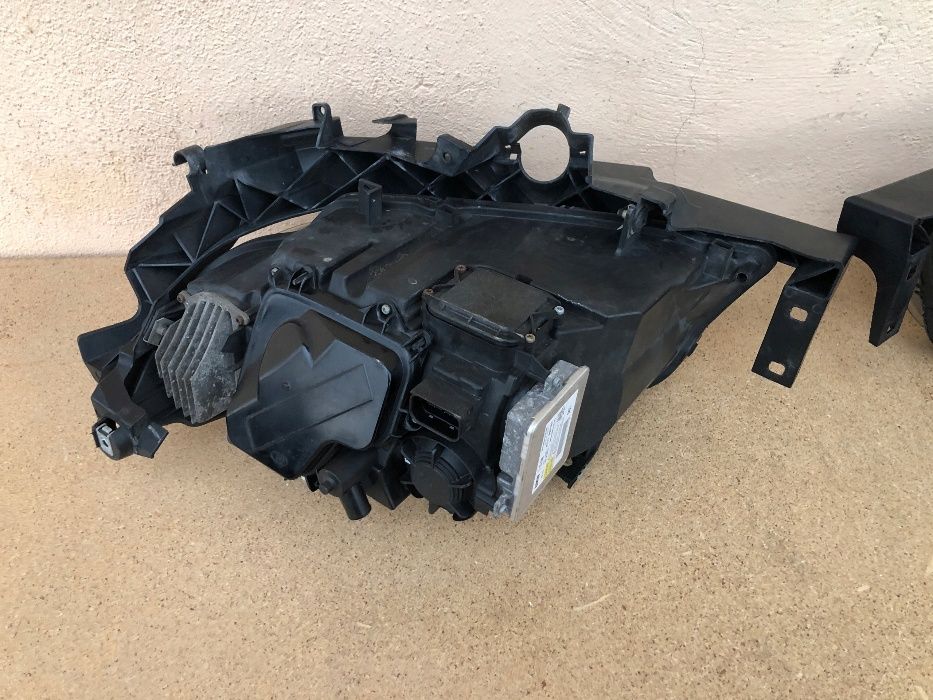 Bmw E90 E91 far bixenon stanga dreapta faruri led adaptiv lci