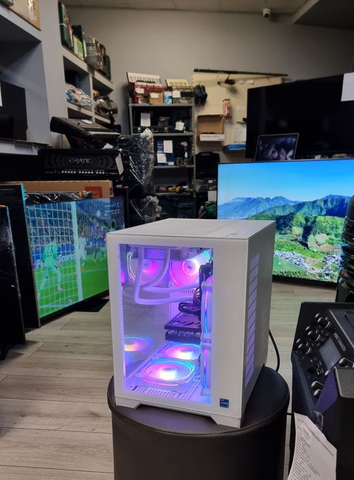 Amanet F28: Unitate PC Gaming RTX i5 1TB SSD