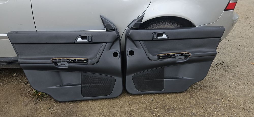 Кожени кори и дръжки за вратите на Volvo s40 , v50