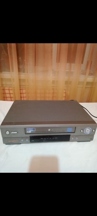 Продаю видеомагнитофон