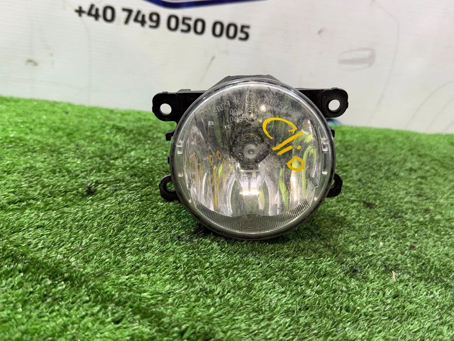 PROIECTOR CEATA FATA STANGA / DREAPTA RENAULT CLIO 4 1.2 BENZINA 2016 COD OEM 261500097R 2012-2018