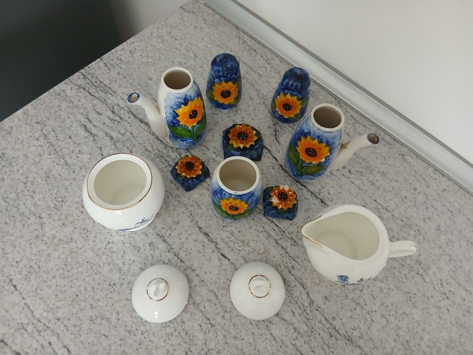2 seturi vintage (anii 70) din portelan pentru pastrare mirodenii
