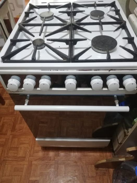 Продам газовую плиту