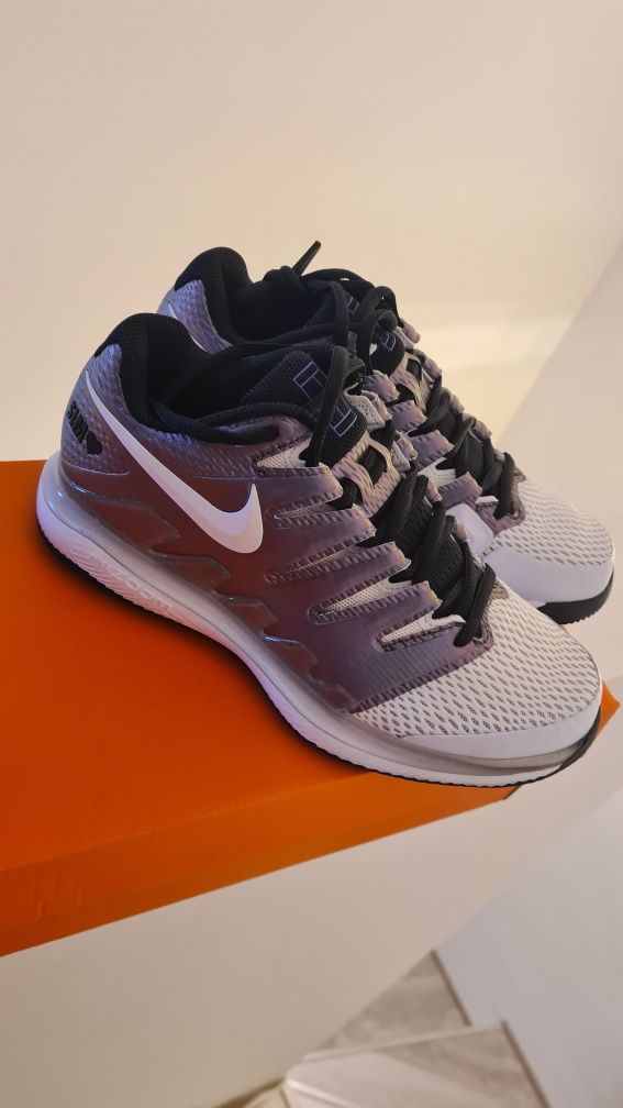 Adidasi Nike Simona Halep pentru colectionari
