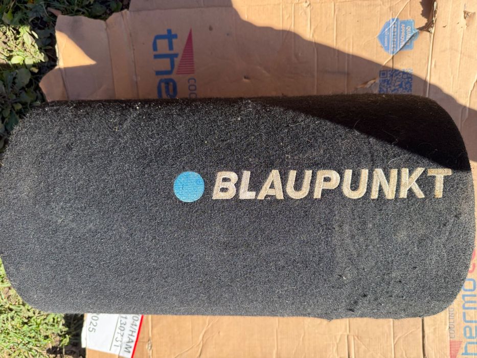 Продавам бас каса 10 ка BLAUPUNKT