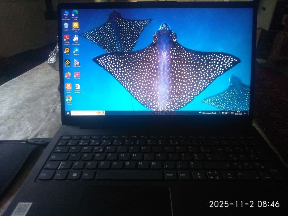 Noutbuk Lenovo sotiladi holati yangi