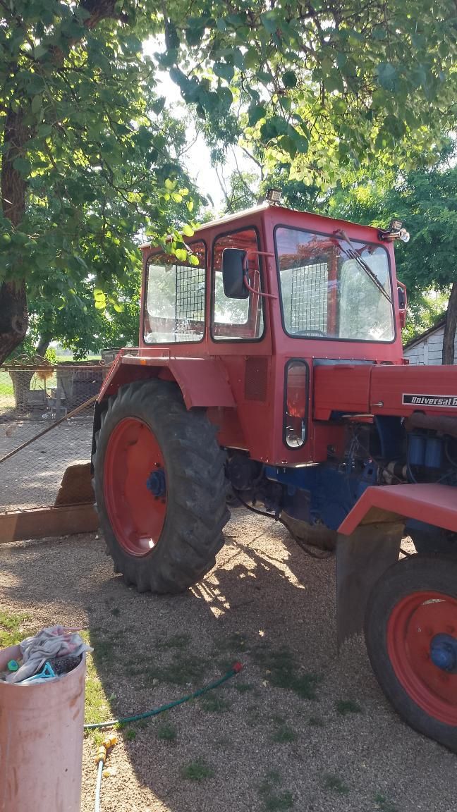 Vând tractor u650