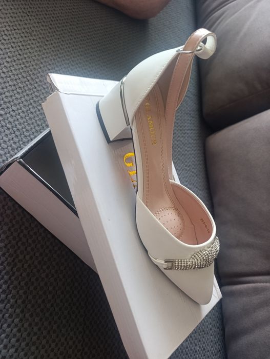 Продам обувь новую