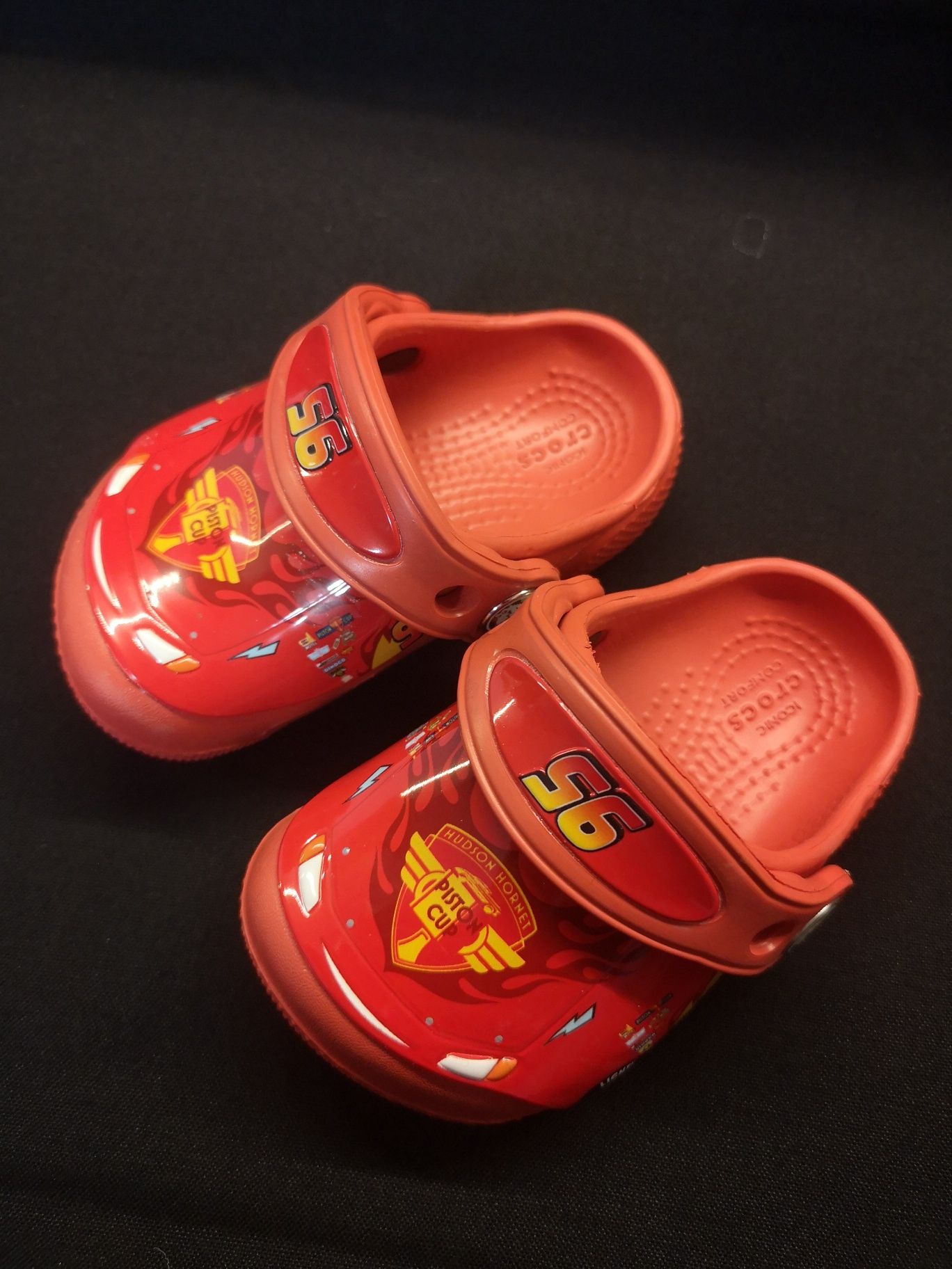 Бeбешки Crocs с апликации