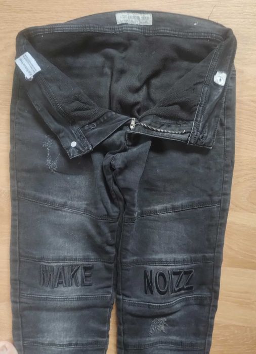 Blugi groși pentru băieți