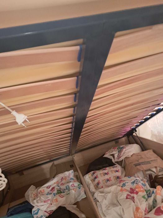 Спалня с подматрачна рамка с повдигащ механизъм