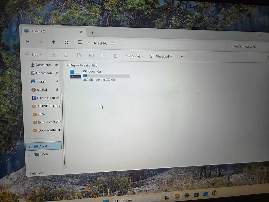 Vând laptop HP ultrabook 15" ca nou