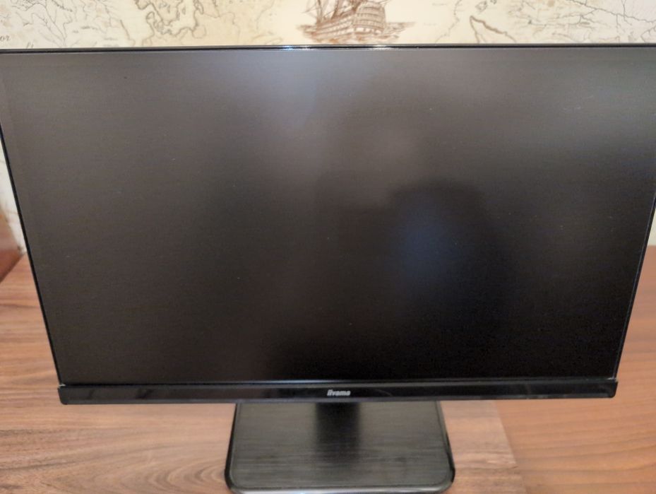 Монитор 60 герц ,в хорошем состоянии