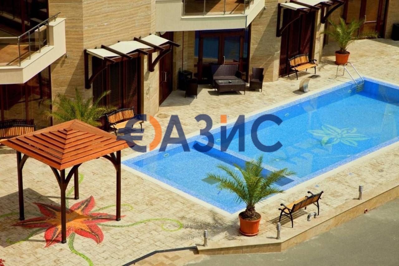 Продава се Двустаен апартамент в Свети Влас - 75 кв.м за 1187 €/кв.м - Снимка #13