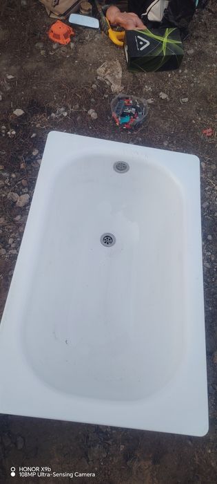 Металлическая ванна