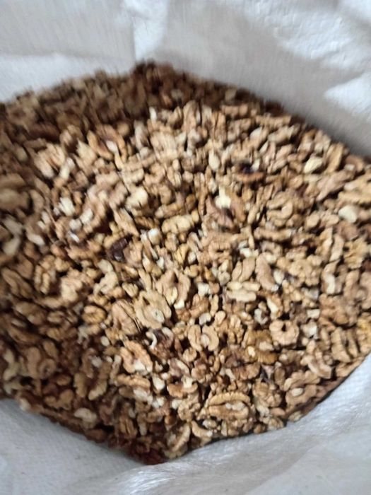 Miez de nuca Romania