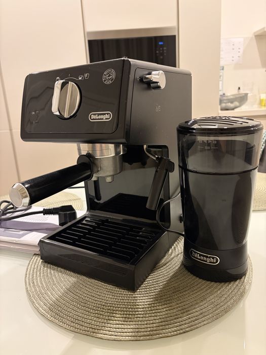 Кофеварка Delonghi