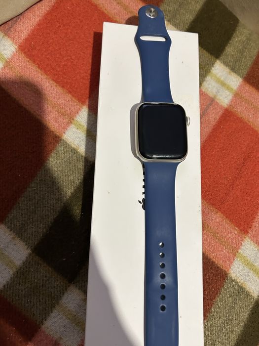 Продам часы applewatch