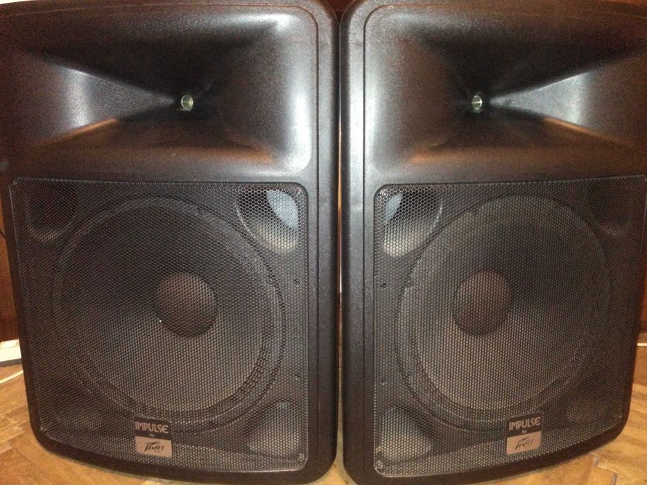 2 boxe pasive Peavey Impulse 1015,americane,500W RMS, 100dB nom., 8ohm