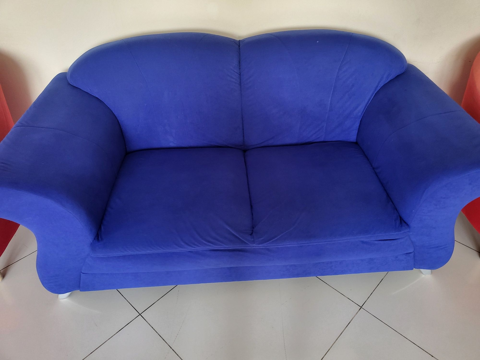 Vând urgent sofa culoare albastru