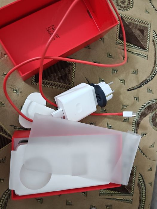 Oneplus 13r(в идеале)