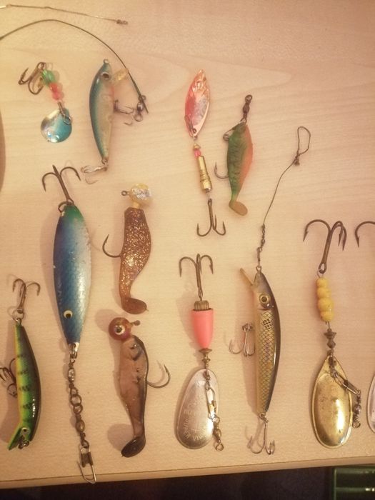 Trusa momeli pentru pescuit 22 piese calitative