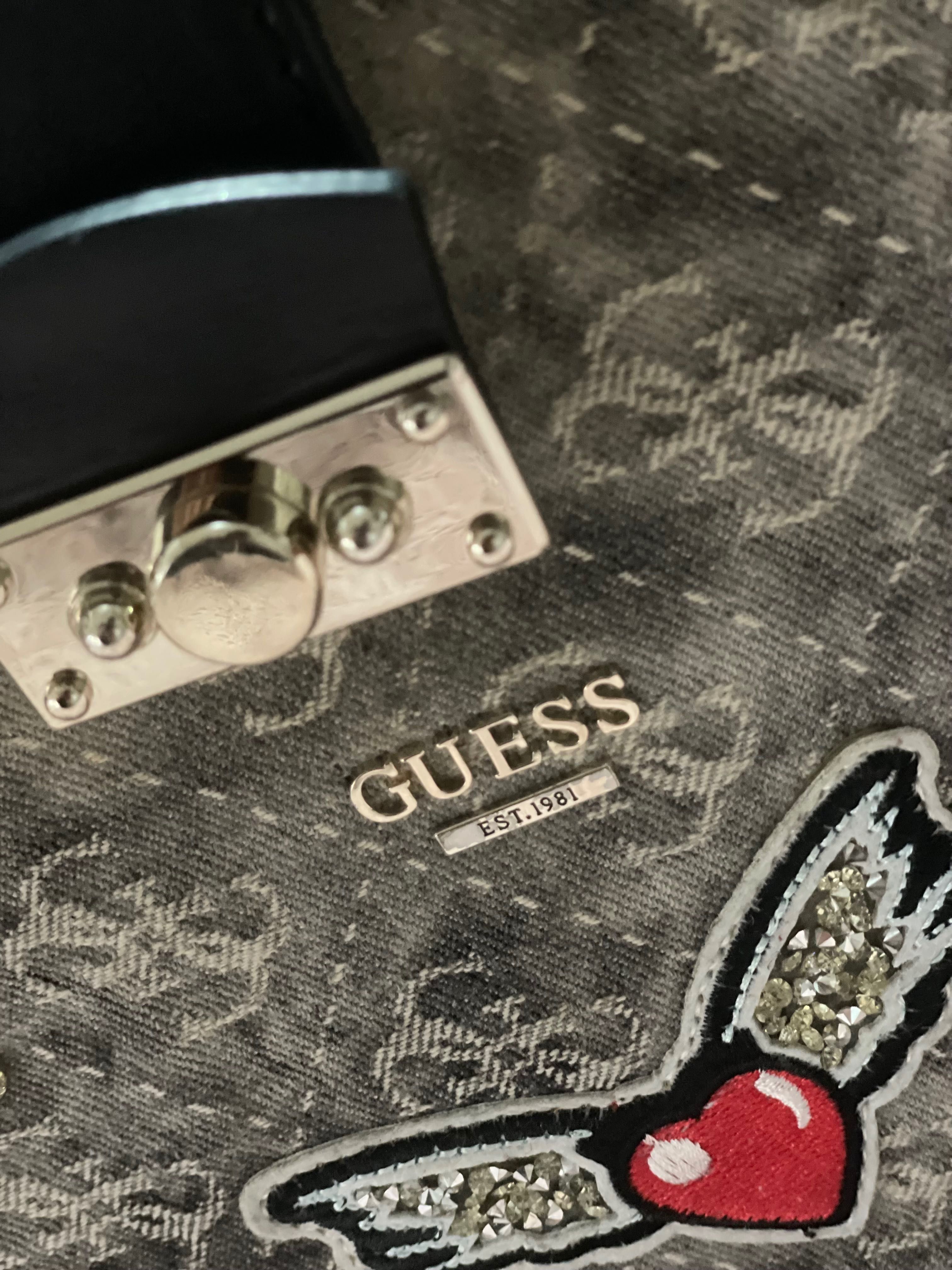 Чанта с две дръжки Guess