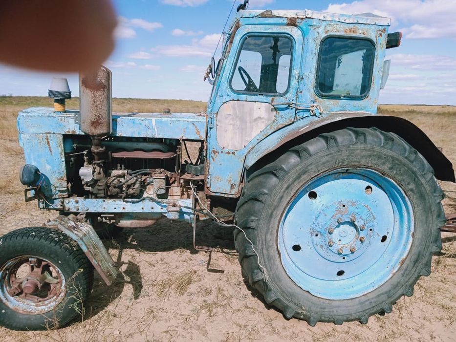 Трактор сатылады мтз40.сост жаксы комплект прецеп ,агрегатпен